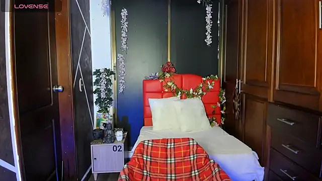 Snapshot of SexyNaf chatting on 12.03.25 SexyNaf online show from 12.03.25