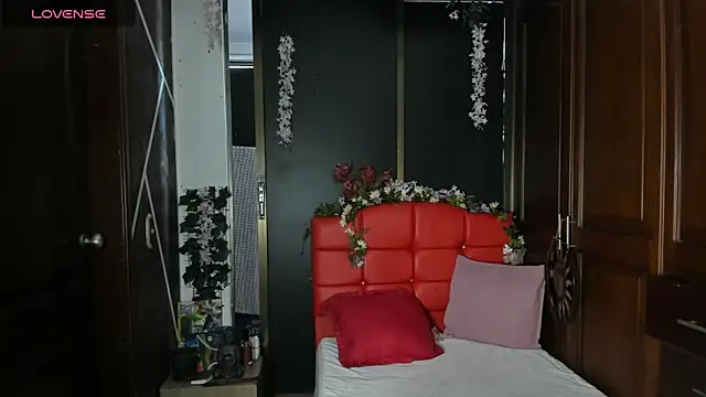 Snapshot of SexyNaf chatting on 01.08.26 SexyNaf online show from 01.08.26