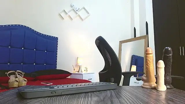 Snapshot of Daniela_Saenz_ chatting on 01.15.25 Daniela Saenz online show from 01.15.25