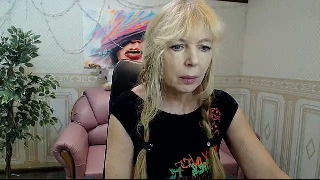 Snapshot of Anna_Diax chatting on 02.05.25 Anna Diax online show from 02.05.25