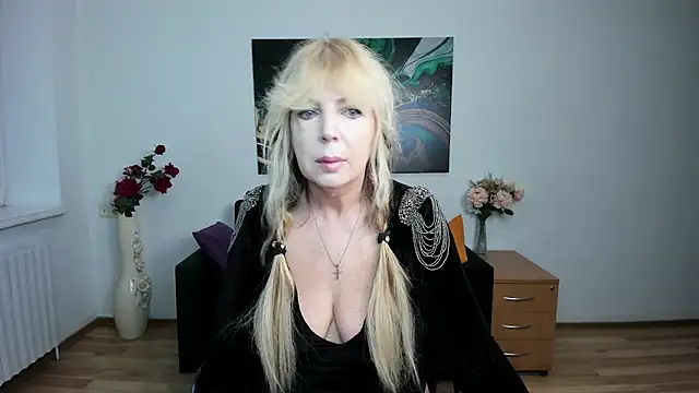 Snapshot of Anna_Diax chatting on 12.03.25 Anna Diax online show from 12.03.25