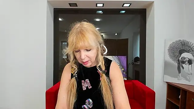 Snapshot of Anna_Diax chatting on 02.24.26 Anna Diax online show from 02.24.26