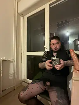 Snapshot of lope85540 chatting on 03.19.25 lope85540 online show from 03.19.25