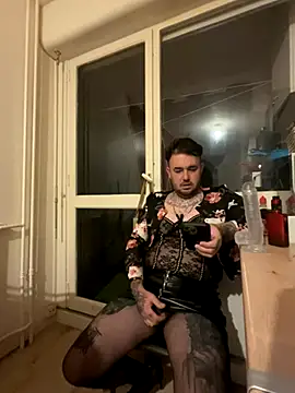 Snapshot of lope85540 chatting on 10.28.25 lope85540 online show from 10.28.25