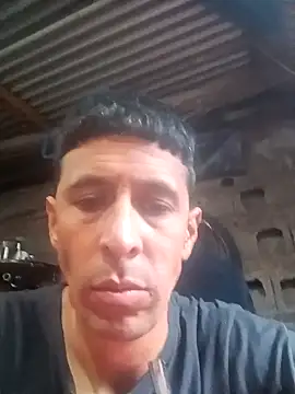 Snapshot of ElBati492 chatting on 10.29.25 ElBati492 online show from 10.29.25