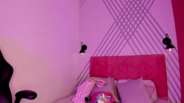 Giovanna oliveira online show from 11.03.25