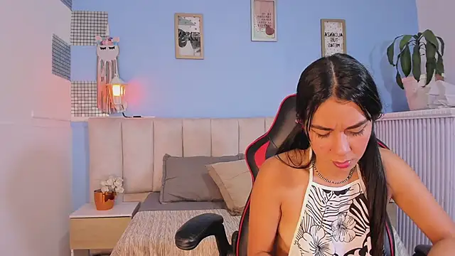 lyzzi smith01 online show from 01.08.25