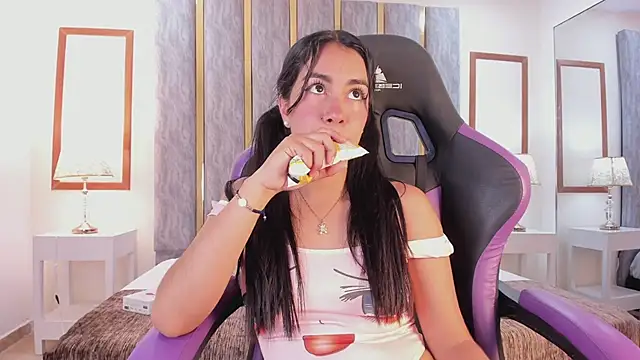 lyzzi smith01 online show from 03.12.25