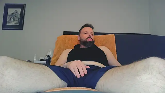 Snapshot of ExposureMakesMeHard chatting on 05.29.26 ExposureMakesMeHard online show from 05.29.26