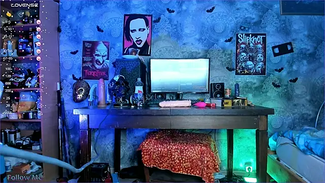 Snapshot of KuromiRacer_ chatting on 02.08.25 KuromiRacer  online show from 02.08.25