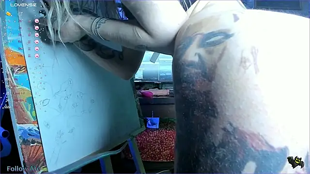 Snapshot of KuromiRacer_ chatting on 03.19.25 KuromiRacer  online show from 03.19.25