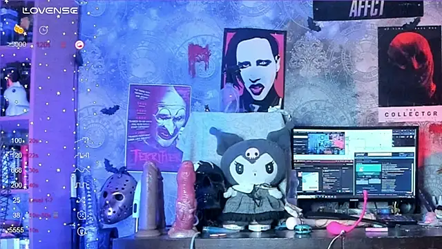 Snapshot of KuromiRacer_ chatting on 09.10.25 KuromiRacer  online show from 09.10.25