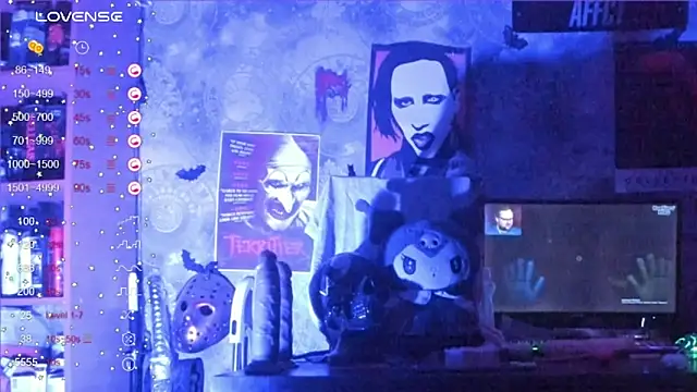 Snapshot of KuromiRacer_ chatting on 09.16.25 KuromiRacer  online show from 09.16.25