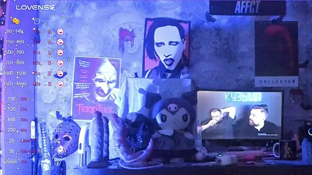 Snapshot of KuromiRacer_ chatting on 09.16.25 KuromiRacer  online show from 09.16.25