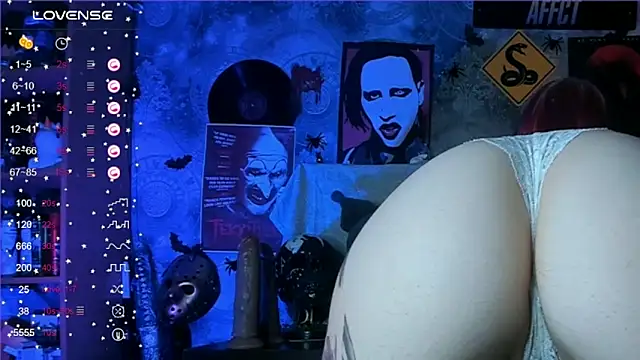 Snapshot of KuromiRacer_ chatting on 10.17.25 KuromiRacer  online show from 10.17.25