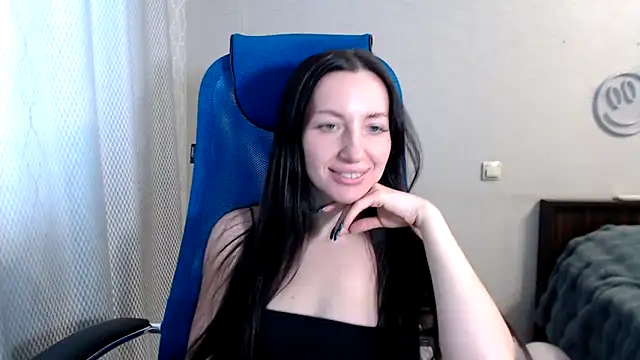 Snapshot of RailyMellow chatting on 12.13.24 RailyMellow online show from 12.13.24
