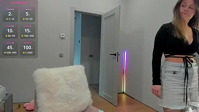  cometoseeme  online show from 03.13.26