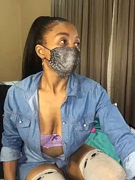 Snapshot of niccki3 chatting on 01.06.25 niccki3 online show from 01.06.25