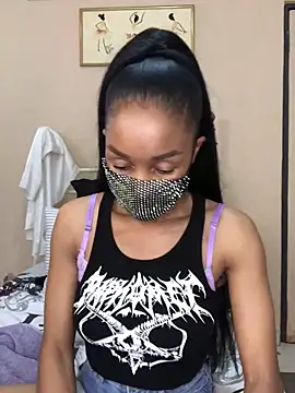 Snapshot of niccki3 chatting on 01.18.25 niccki3 online show from 01.18.25