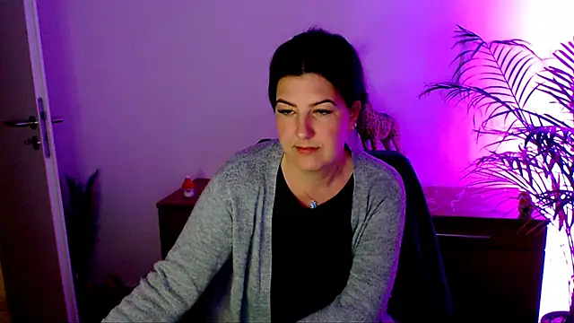 NatiLove35 online show from 12.27.24