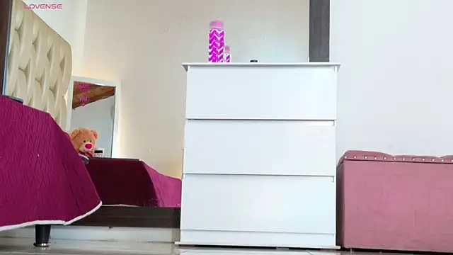 Alexa Miss online show from 01.12.26