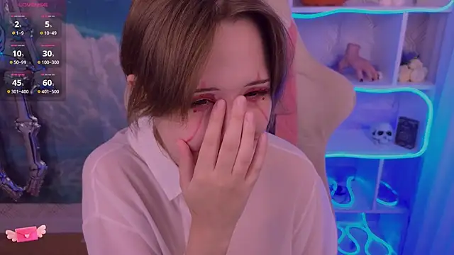 Mary uw online show from 10.31.25