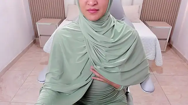 Snapshot of Hanaa_latif chatting on 03.03.25 Hanaa latif online show from 03.03.25