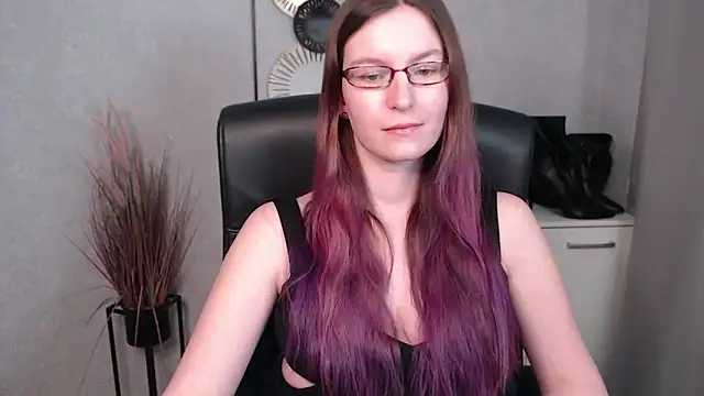 emmaxDelight online show from 02.27.25