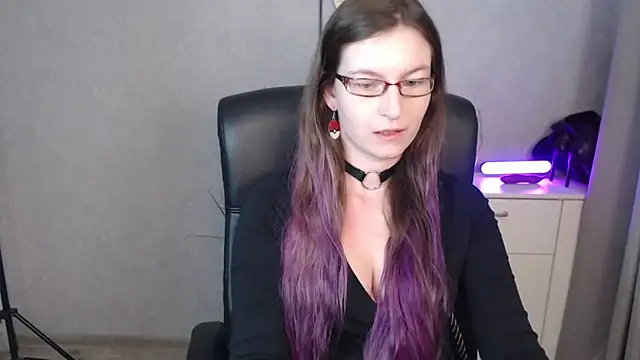 emmaxDelight online show from 10.27.25