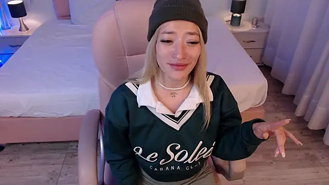 zoe jones13 online show from 04.07.26