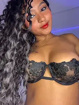 quianna  online show from 04.16.26