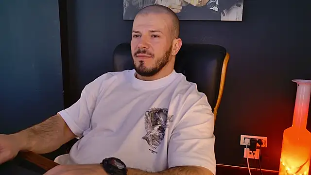 Snapshot of AngeloEric chatting on 02.04.26 AngeloEric online show from 02.04.26