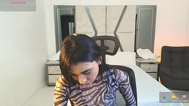 lilithTeen1  online show from 12.29.24