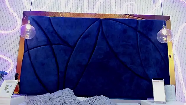 LARISSAEVANS online show from 03.11.25