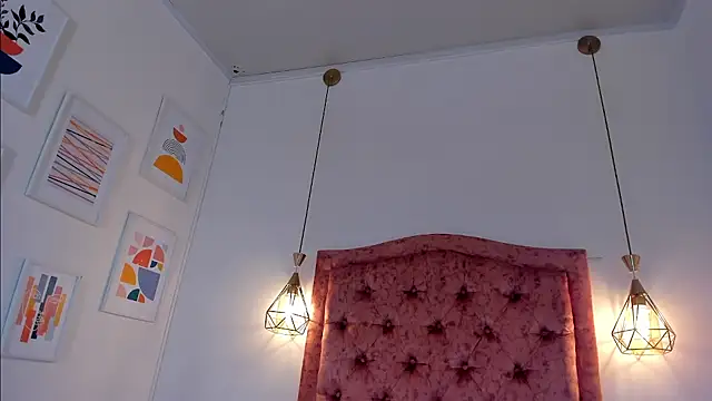 Snapshot of aprill21_ chatting on 12.05.24 aprill21 online show from 12.05.24