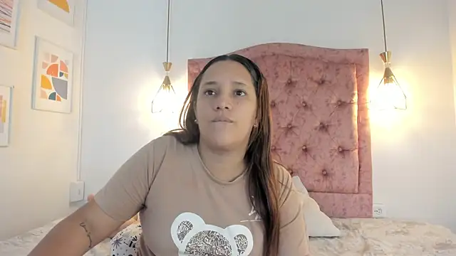 Snapshot of aprill21_ chatting on 03.04.25 aprill21 online show from 03.04.25