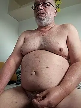 Snapshot of Belko7 chatting on 09.28.25 Belko7 online show from 09.28.25