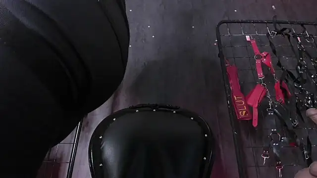 Carolina Arias online show from 11.01.25