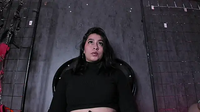 Carolina Arias online show from 11.12.25