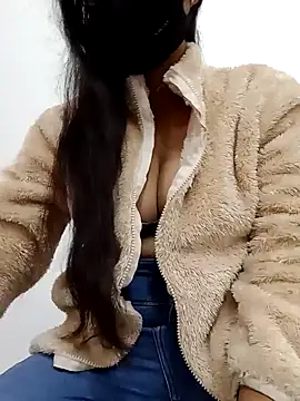 Snapshot of _SonPari_ chatting on 12.30.24 SonPari online show from 12.30.24