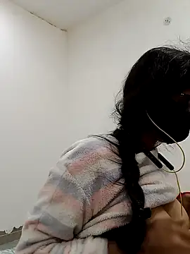 Snapshot of _SonPari_ chatting on 01.04.25 SonPari online show from 01.04.25