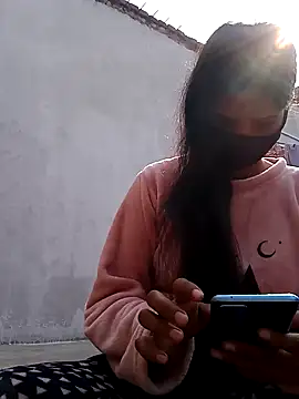 Snapshot of _SonPari_ chatting on 01.06.25 SonPari online show from 01.06.25