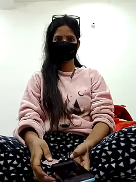 Snapshot of _SonPari_ chatting on 01.07.25 SonPari online show from 01.07.25