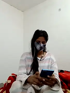 Snapshot of _SonPari_ chatting on 01.27.25 SonPari online show from 01.27.25