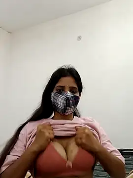 Snapshot of _SonPari_ chatting on 01.29.25 SonPari online show from 01.29.25