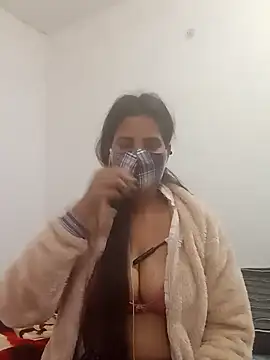 Snapshot of _SonPari_ chatting on 02.03.25 SonPari online show from 02.03.25