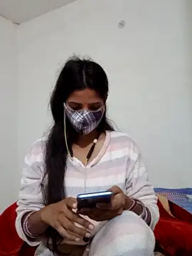 Snapshot of _SonPari_ chatting on 02.04.25 SonPari online show from 02.04.25