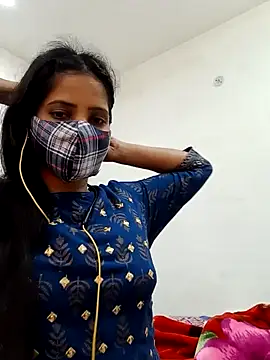 Snapshot of _SonPari_ chatting on 02.13.25 SonPari online show from 02.13.25