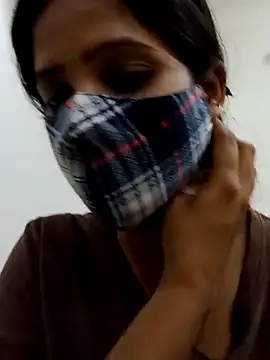 Snapshot of _SonPari_ chatting on 02.25.25 SonPari online show from 02.25.25