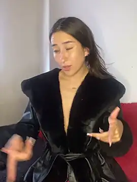 Snapshot of _Luuna chatting on 03.21.25  Luuna online show from 03.21.25